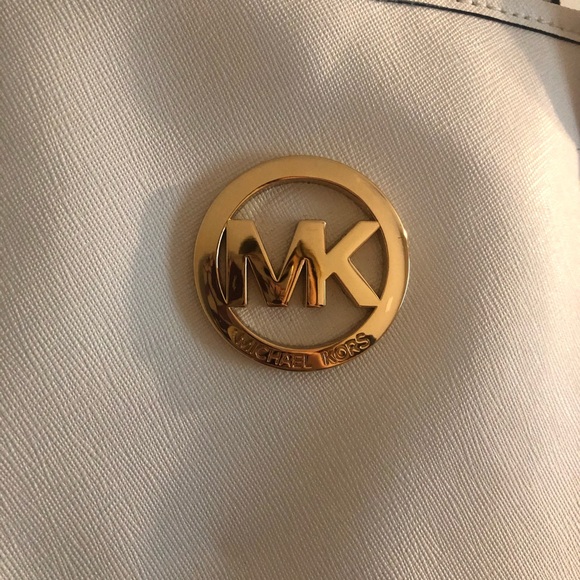 Michae Kors white purse - Picture 2 of 6
